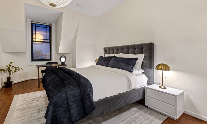Downtown Baltimore House | Bright & Stunning Studio in Mt. Vernon