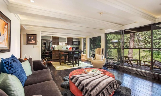 Aspen House | Chateau Eau Claire #9