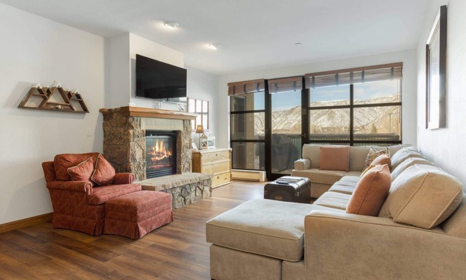 Avon Condo | Comfortable 2BR Condo in Eagle Vail with Easy Access to Mountains, Restaurants, Shopping