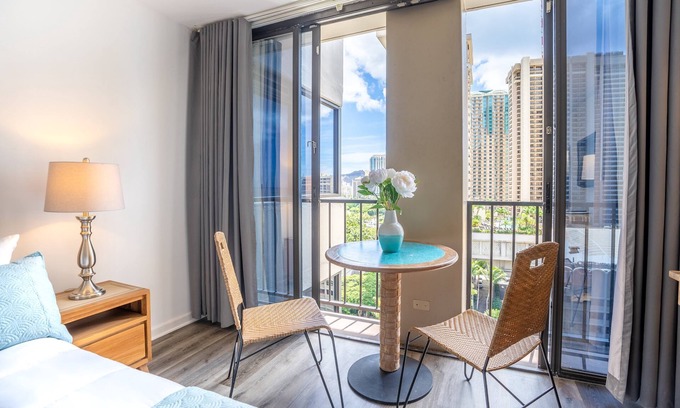 Waikiki Apartment | Conveniently located Waikiki studio, with A/C, close to beach, restaurants