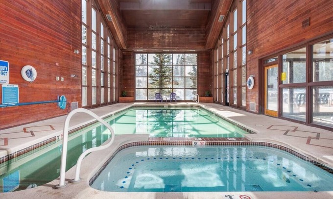 Brian Head Condo | Copper Chase Condo 104 Community pool, Jacuzzi