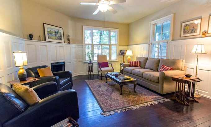 Historic Downtown Savannah House | Courtyard on Gaston by Lucky Savannah