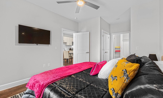 The Gulch Apartment | Cozy 1-bed with Pool/Spa/Gym/Parking in The Gulch/Downtown Nashville