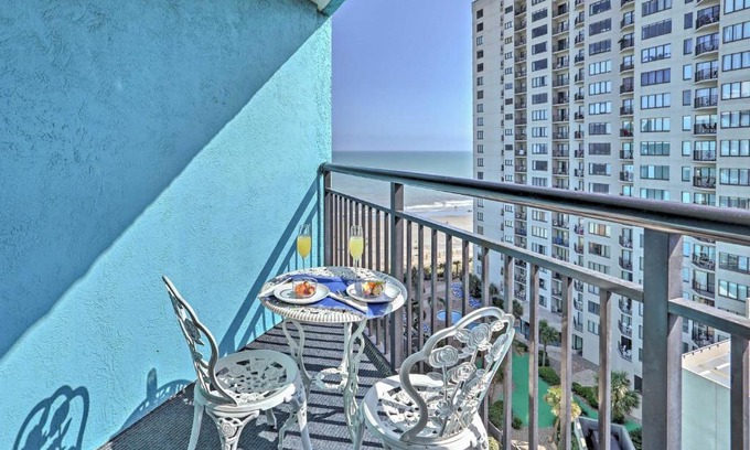 Myrtle Beach Apartment | Cozy Myrtle Beach Condo with Ocean View and Pool Access