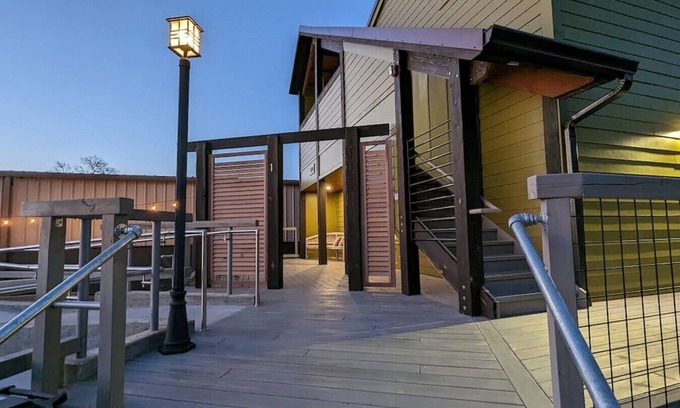 South Nashville Apartment | Custom Shed #1 in Berry Hill off 8th—Step-Free