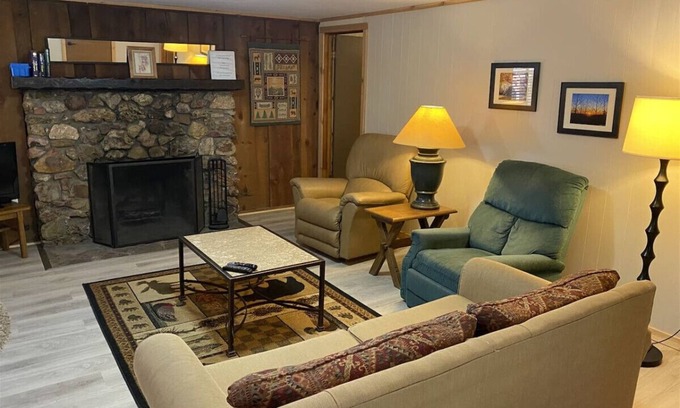 Alto Cabin | Deer Trail Lodge at La Junta Guest Ranch