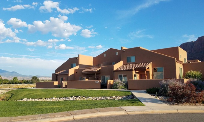 Moab South Valley House | Desert Getaway features 3 bed, 2.5 bath, 2 car garage & close to pool! Condo 5A7
