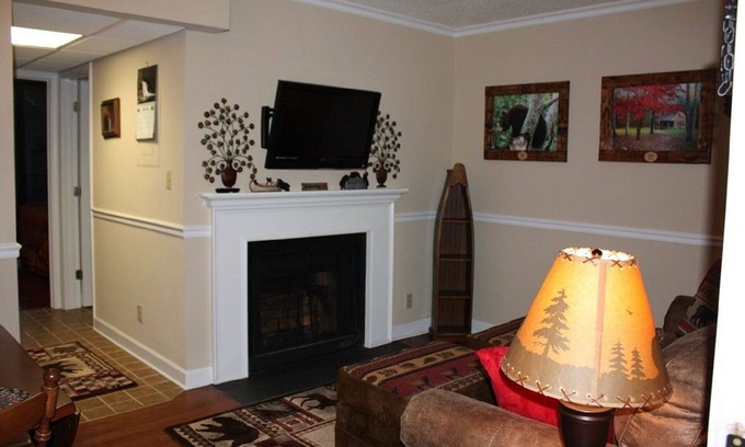 Gatlinburg Condo | Downtown! Walk to Town & Ober! Fireplace! Indoor Heated Pool! Free Parking!