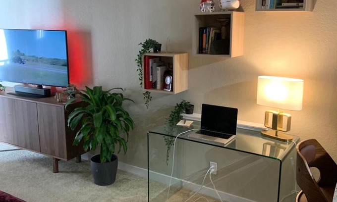 Hollywood Apartment | Entire Apartment in West Hollywood