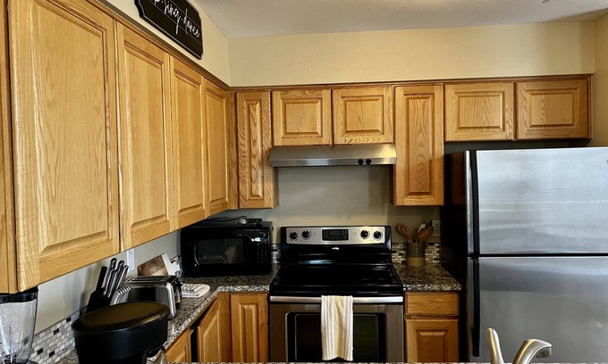 Glenwood Grove - North Iris Condo | ❤ Exceptional Boulder Executive Home - Top VRBO, Internet, 3B/2B, Great Kitchen