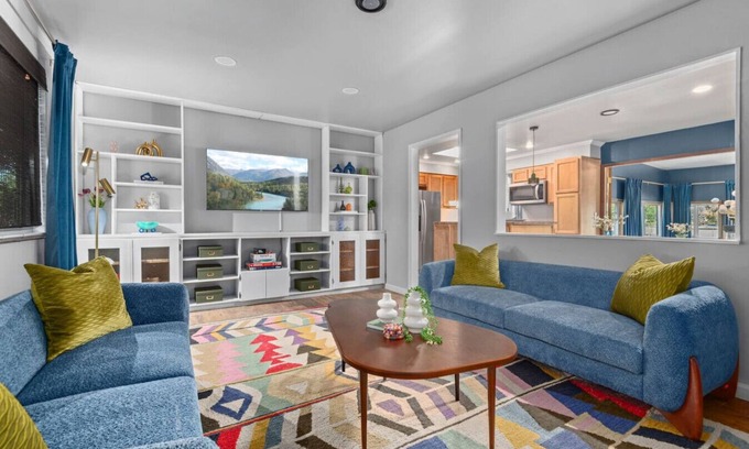 South Westminster House | Family Retreat Games, Fun & Spacious Stay