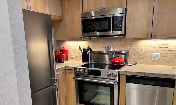 Whittier Condo | Fantastic Pearl Street Location