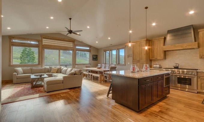 Truckee House | Four Seasons by Tahoe Getaways - 4BR Tahoe Donner w Hot Tub, Pool Table & HOA
