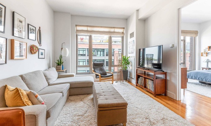 Bedford-Stuyvesant Condo | Gates Crest by RoveTravel | 2BR Clinton Hill Condo