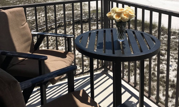 Navarre Beach Condo | GORGEOUS GULF FRONT CORNER CONDO, 300 degree gulf & sound views, designer decor
