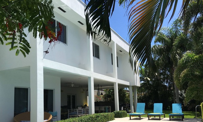 Lighthouse Point House | Gorgeous waterfront House, Chic and modern design, private pool and deck