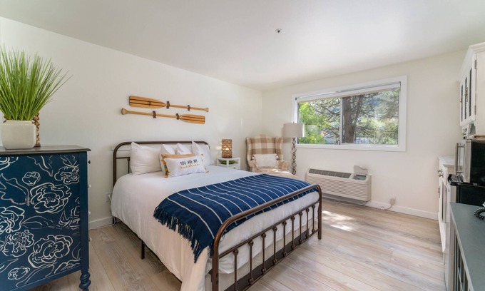 Chelan Condo | Grandview #308 - Third floor condo (no view).