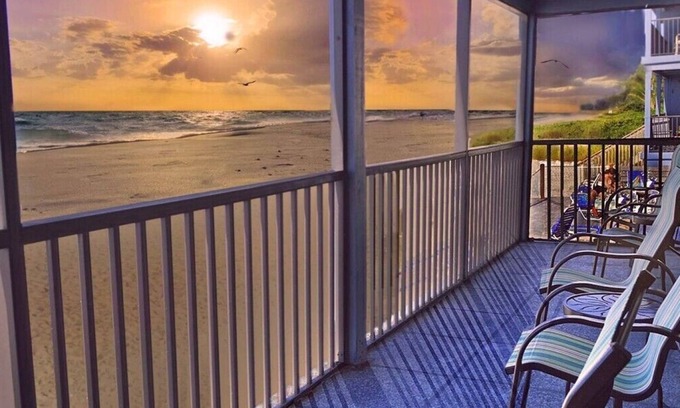 Holmes Beach Condo | Gulf Place Unit 3 in Holmes Beach