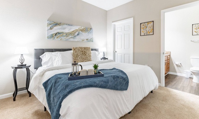 Huntsville Apartment | Gym, Fast WiFi, King Bed, Free Parking