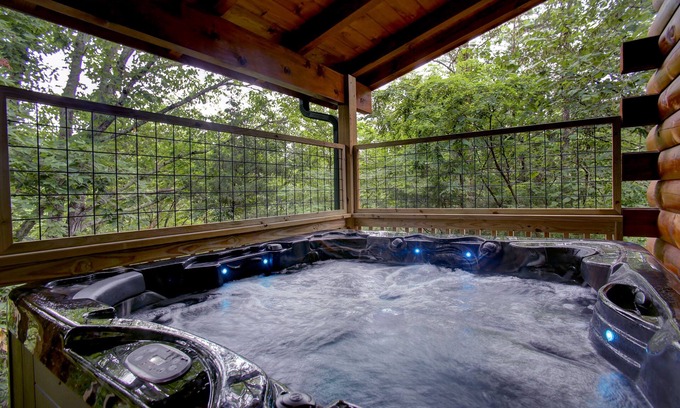 Sevierville Cabin | Handicapped-friendly cabin with upstairs theater room in the Smokies!