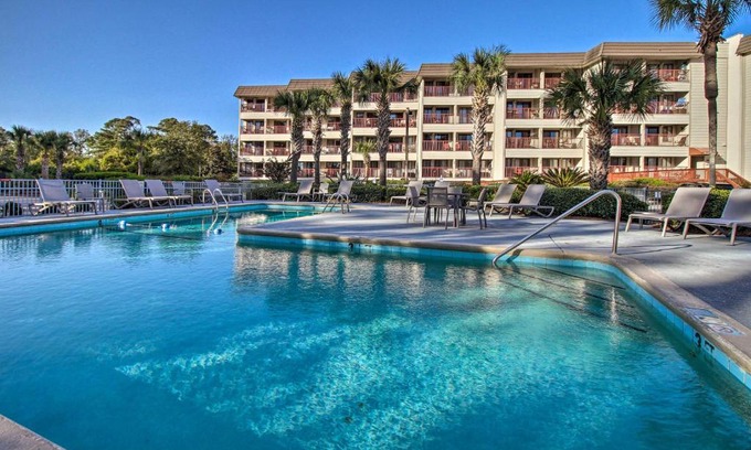Folly Field Apartment | Hilton Head Island Condo with Pool Steps to Beach!