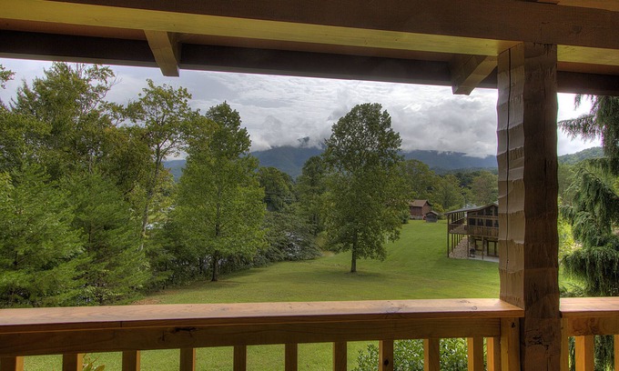 Wears Valley House | Honeymoon Cabin In Wears Valley - Always & Forever- Seasonal Public Swimming & Fishing Access