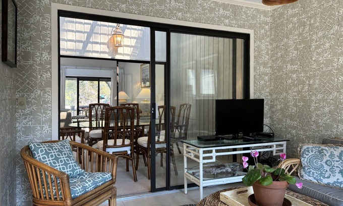 Beach Lagoon Villa | 🔥HOT SUMMER DEAL🔥 16 Turtle Lane/1 MIN WALK to beach! 🏖️ Bright end unit! 🌞