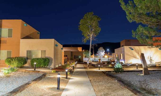 Taos Hotel | Hotel Don Fernando de Taos, Tapestry Collection by Hilton