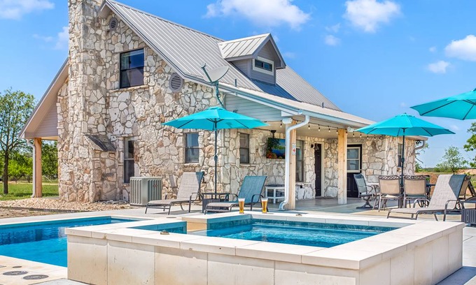Fredericksburg House | House ∙ 3 bedrooms ∙ 8 guests