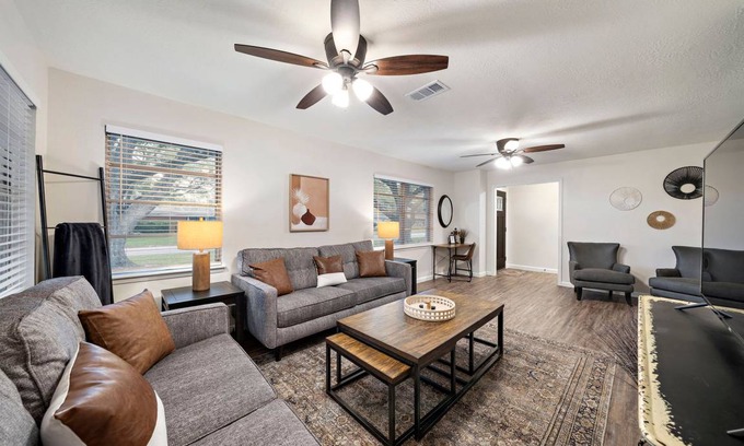 Baytown House | House ∙ 4 bedrooms ∙ 8 guests