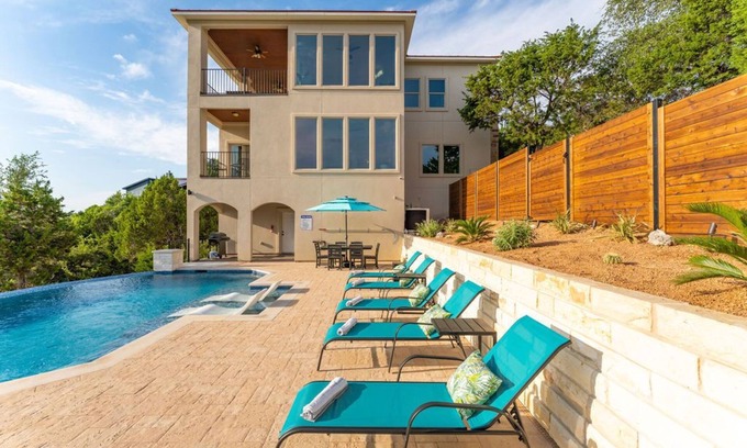 Northshore On Lake Travis House | Lake Travis Getaway - Infinity Pool, Game Room & Custom Theater for Relaxation