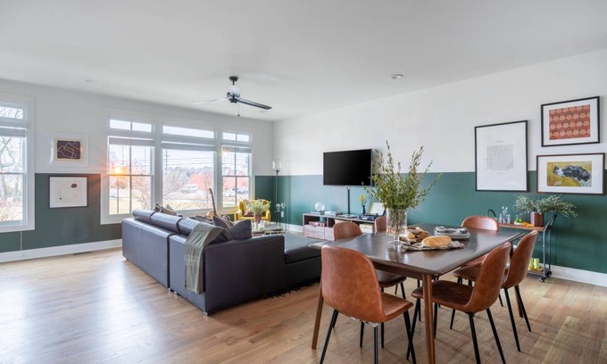 Buena Vista House | Lambert by AvantStay Stunning 4BR Condo in Heart of Nashville