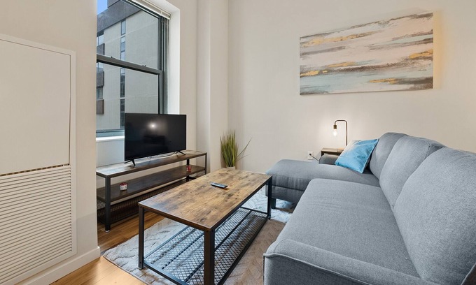 Downtown Cincinnati Condo | Lavish 2 Bedroom Condo Heart of Downtown with Unmatched Amenities 431