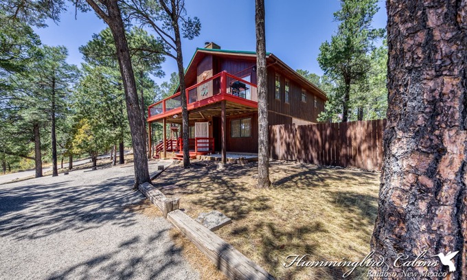 Ruidoso Cabin | Lazy Moose Lodge: 'Perfect place to spend lazy dayz!' Pet Friendly.