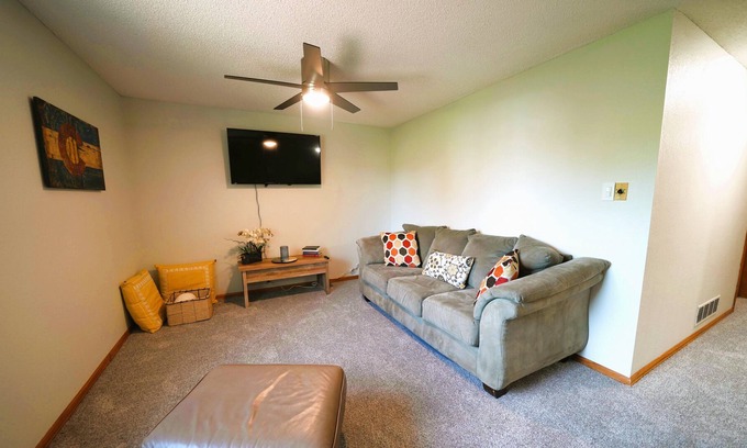 North Central Westminster House | Lovely 3Bdr/3Bath home with garage parking