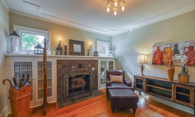 Green Lake House | Lovely home adjacent to the lake with large yard, gas grill, and game room