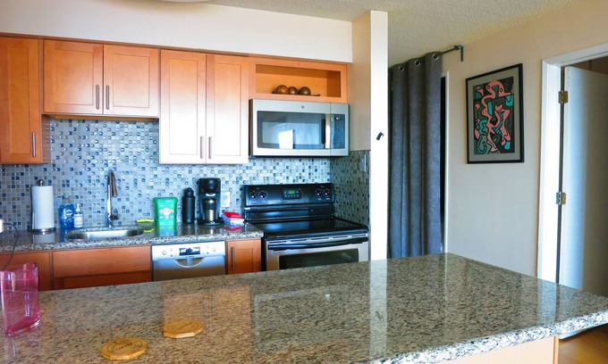 Downtown Denver Condo | LOVELY STUDIO WITH A POOL AND A VIEW IN THE VERY HEART OF DENVER WALK EVERYWHERE