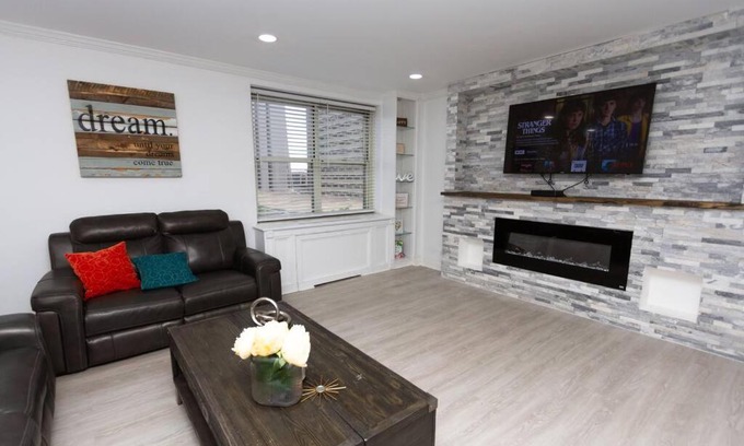 Downtown Atlanta Apartment | Luxury Apartment in Atlanta next to Hard Rock Cafe