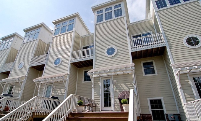New Buffalo House | Luxury & Location in New Buffalo - Downtown, Close to Beach, Private Pool