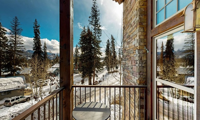 Purgatory Condo | Luxury Ski-In/Ski-Out Home w/Fireplace, Jetted Tub, & Shared Pools/Hot Tubs
