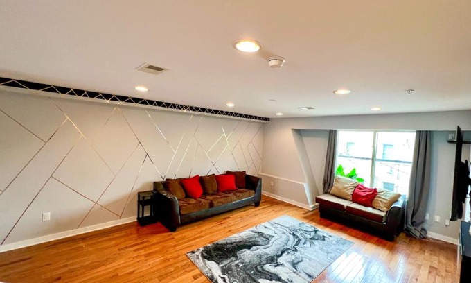 North Philadelphia West Apartment | Massive New 9 beds/2.5 bath Sleeps 18 w/Rooftop