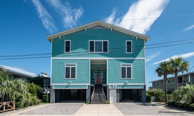 North Litchfield Beach House | Morning Tide Ocean Front with large deck on North Litchfield Beach