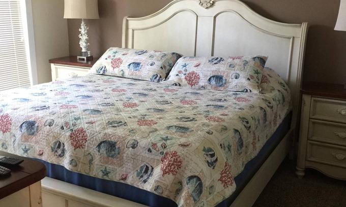Central Myrtle Beach Condo | Myrtlewood Condo 1 Mile To Beach - Feel At Home.