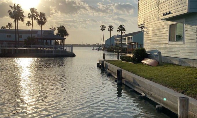 Key Allegro Condo | *NEW Listing* Beautiful First Floor Waterfront Condo in Key Allegro