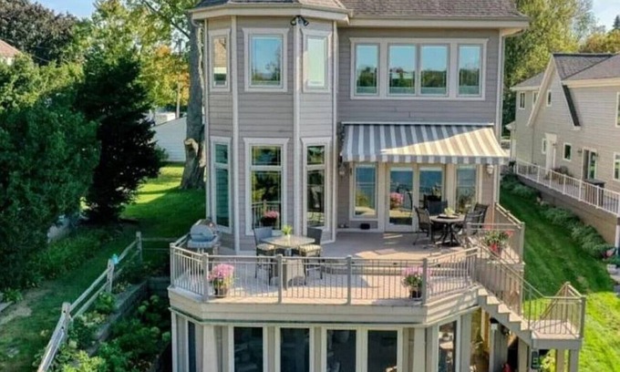 Okauchee House | Okauchee Lake Home: 4BR/4BA | Hot Tub | Central to town and wedding venues