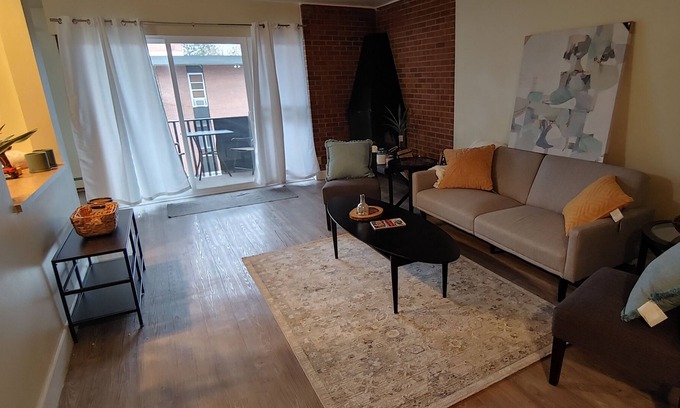 University Park Condo | Old town beauty