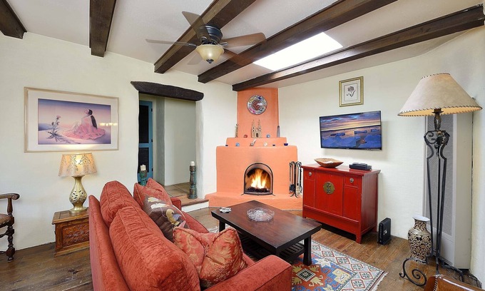 Downtown Santa Fe House | Original Adobe Home in Historic Santa Fe - 1/2 mile to Plaza, shops and museums