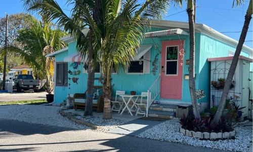 Bradenton Beach House | Our Little Piece of Paradise at Pines Park