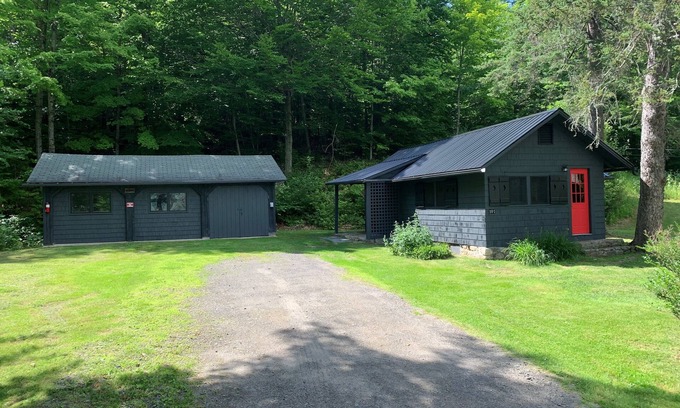 Keene House | Owl’s Landing Cottage is located high up in the foothills of the Sentential Mountain Range in scenic Keene NY, "Heart of the High Peaks."