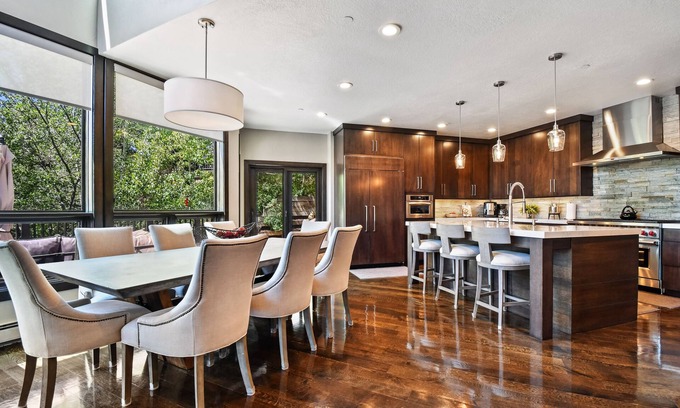 Deer Valley House | Park City Deer Valley 4 BR 4.5 BA Free Shuttle Hottub Main Street VIRTUAL TOUR